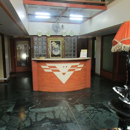 Hotel Sahaj Palace Ahmedabad Esterno foto