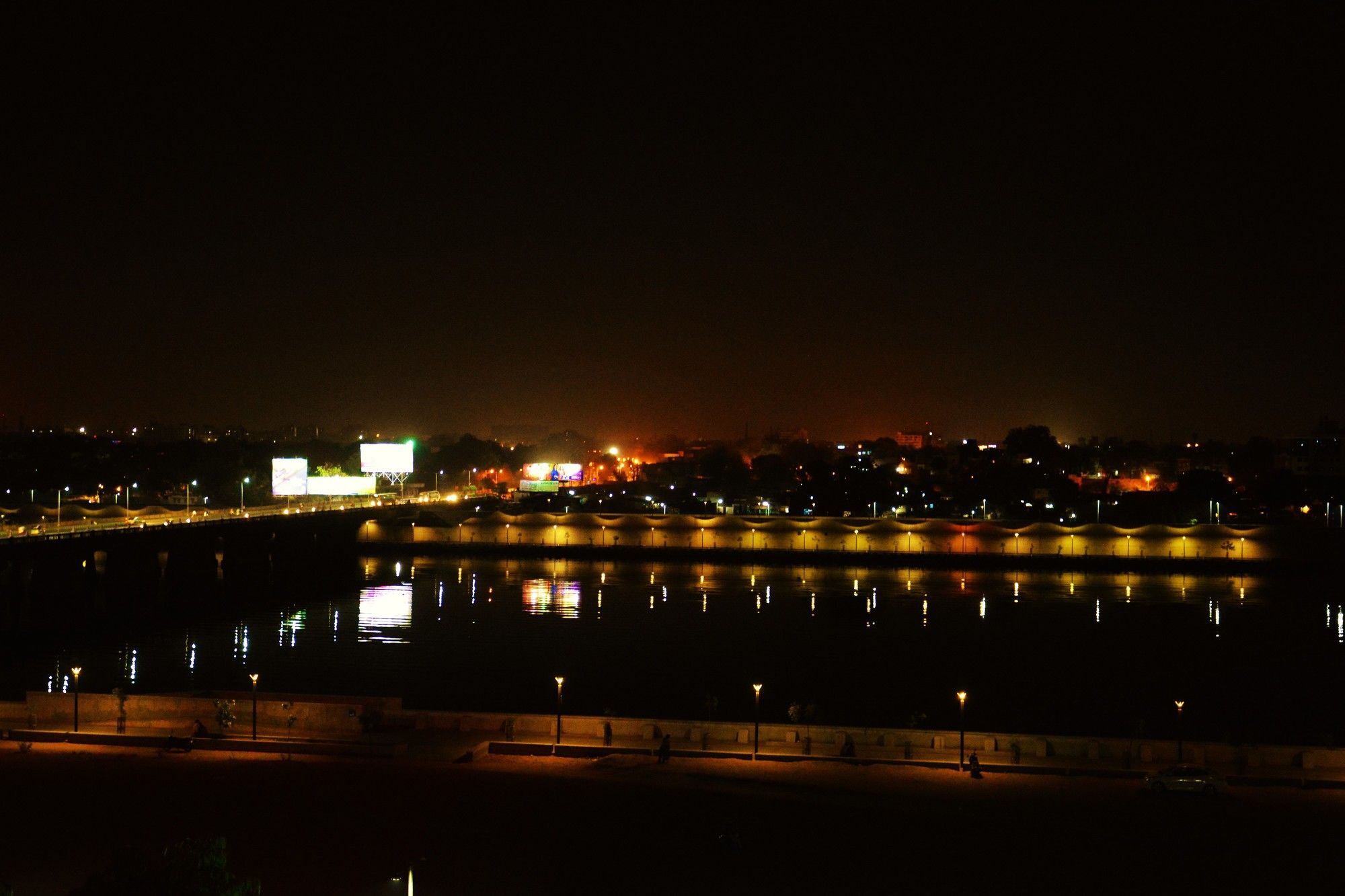 Hotel Sahaj Palace Ahmedabad Esterno foto