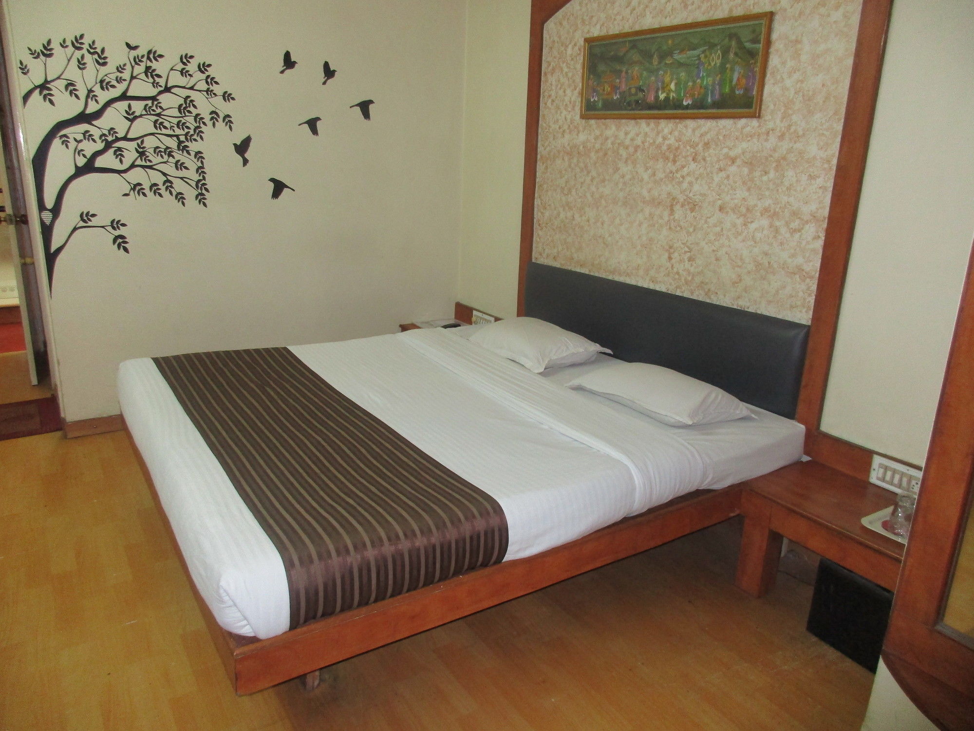 Hotel Sahaj Palace Ahmedabad Esterno foto